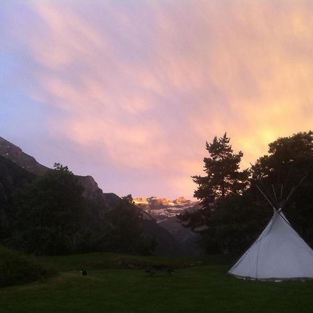 Hotel Tipi Nature Grand Confort Gavarnie Exterior foto