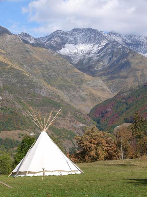 Hotel Tipi Nature Grand Confort Gavarnie Exterior foto