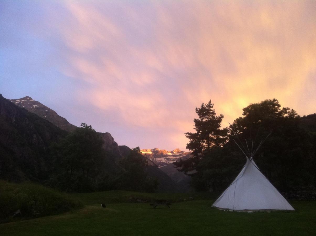 Hotel Tipi Nature Grand Confort Gavarnie Exterior foto